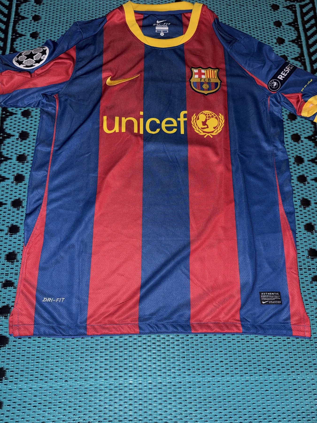 Messi Barcelona 2010/11 home jersey front